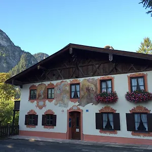 Im Lüftlmalereck, Mussldomahaus Apartamento